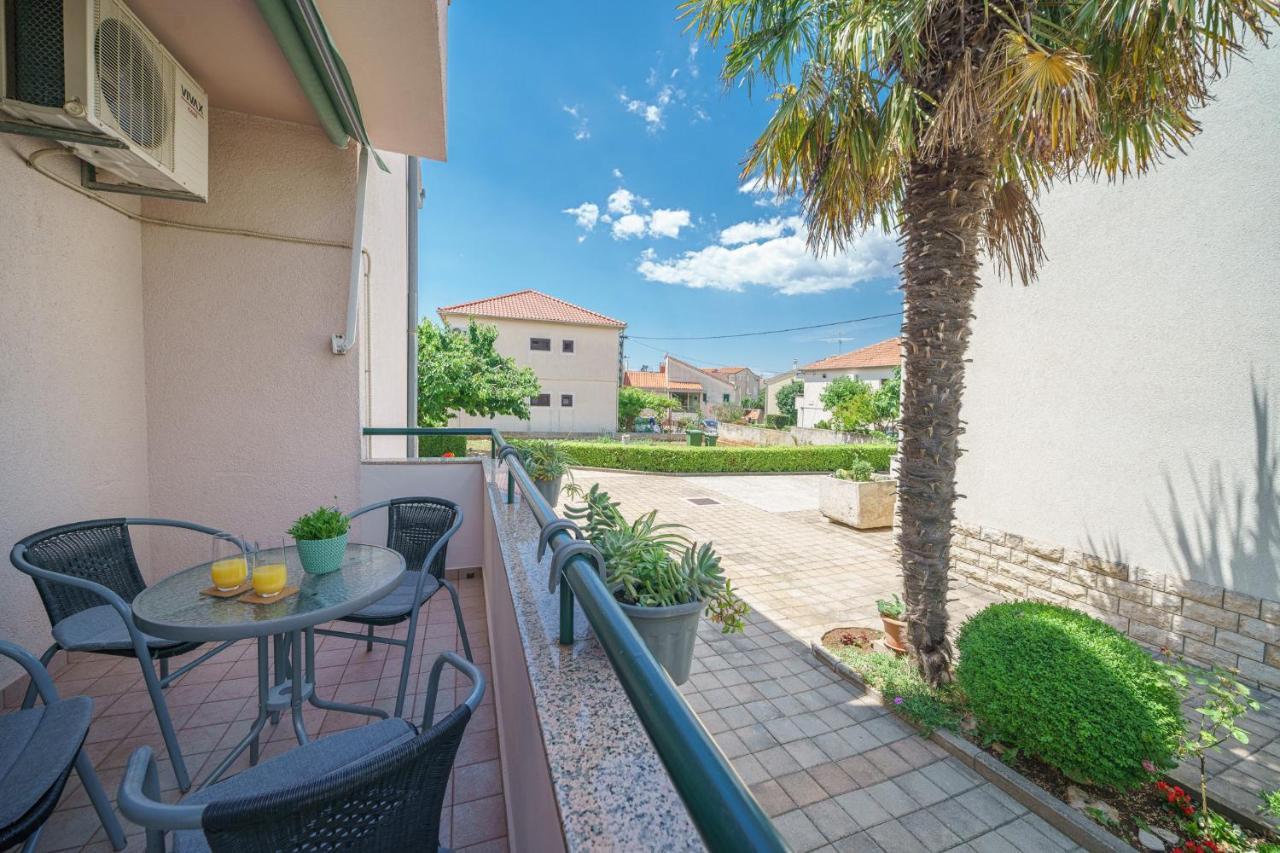 Family Petrov Apartments Vodice Exteriér fotografie