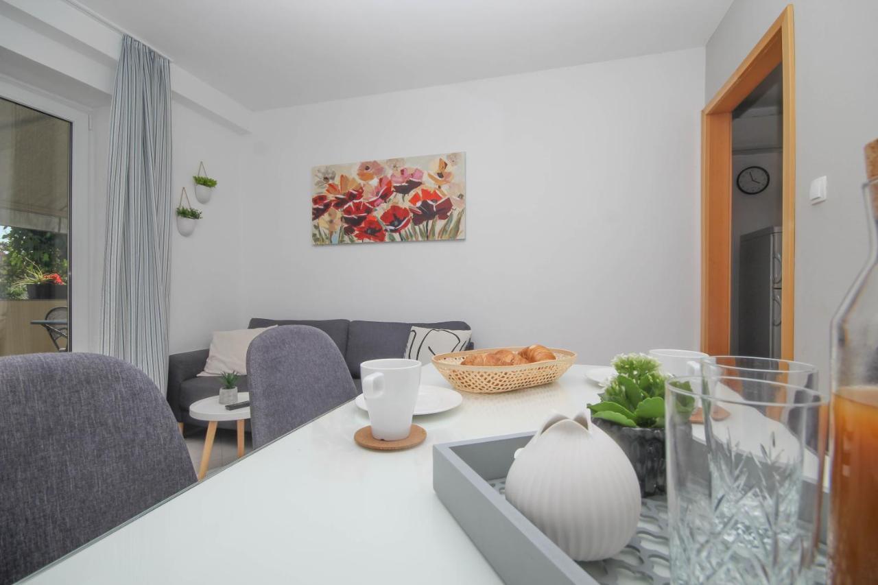 Family Petrov Apartments Vodice Exteriér fotografie