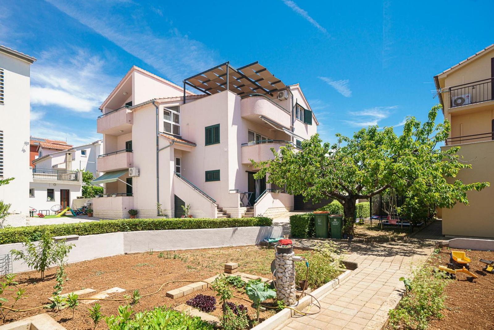 Family Petrov Apartments Vodice Exteriér fotografie